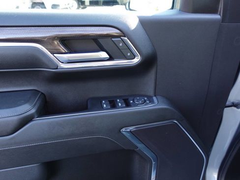 Used 2024 Chevrolet Silverado 1500 LT image 16