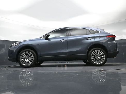 Used 2024 Toyota Venza XLE image 40