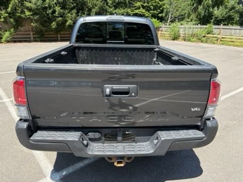 Used 2023 Toyota Tacoma TRD Sport AWD/4WD image 6