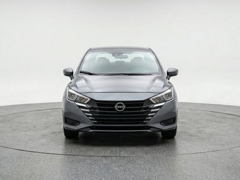Used 2025 Nissan Versa SV FWD image 2