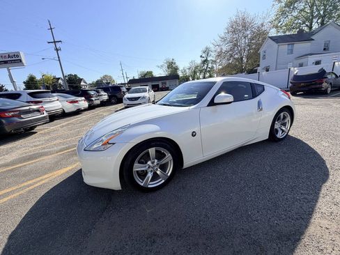 Used 2012 Nissan 370Z Touring RWD image 30