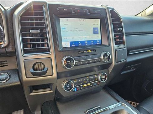 Used 2020 Ford Expedition XLT w/ Equipment Group 202A RWD image 14