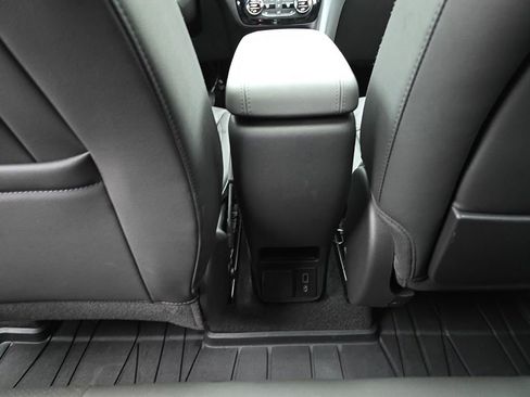 Used 2023 Buick Encore GX Essence w/ Experience Buick Package image 24