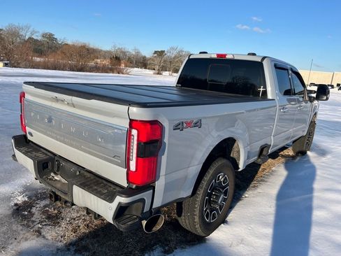 Used 2024 Ford F350 Platinum image 7