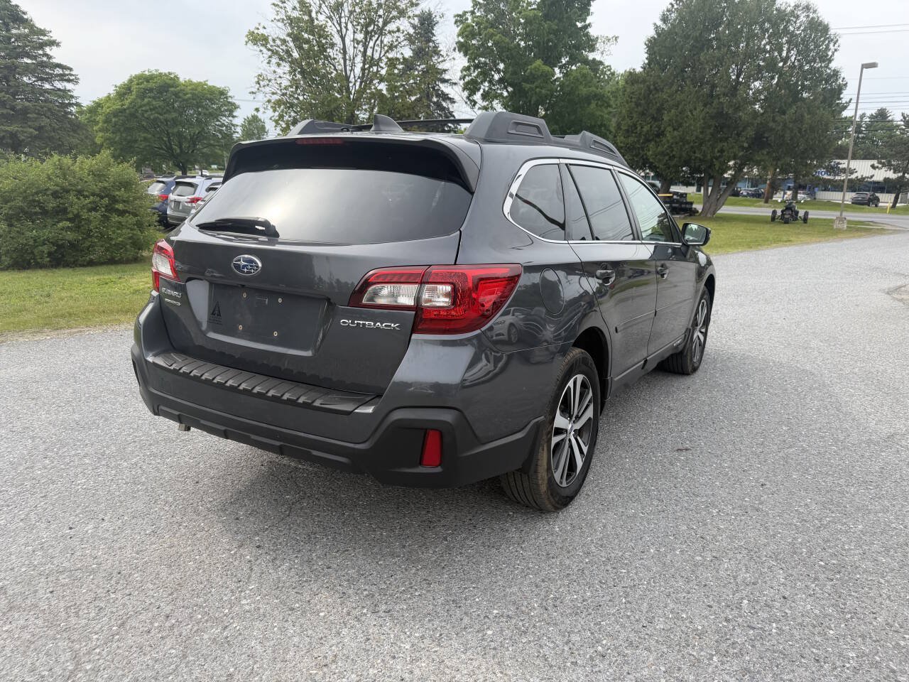 Used 2018 Subaru Outback 2.5i Limited AWD/4WD image 5
