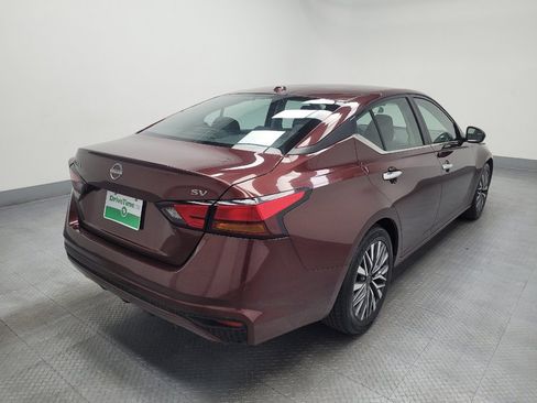 Used 2023 Nissan Altima 2.5 SV image 9