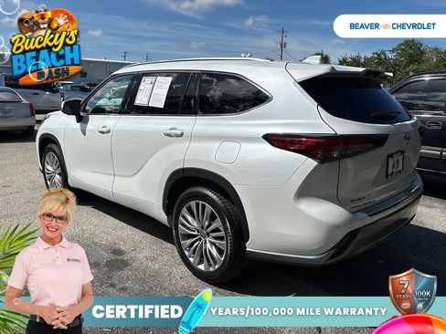Used 2023 Toyota Highlander Platinum FWD image 5