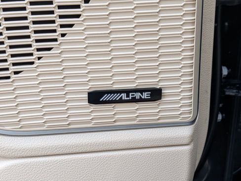 Used 2022 Jeep Grand Cherokee Limited 4xe image 13