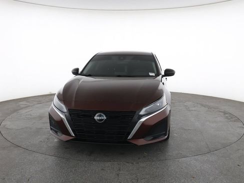 Used 2024 Nissan Altima 2.5 SV FWD image 4