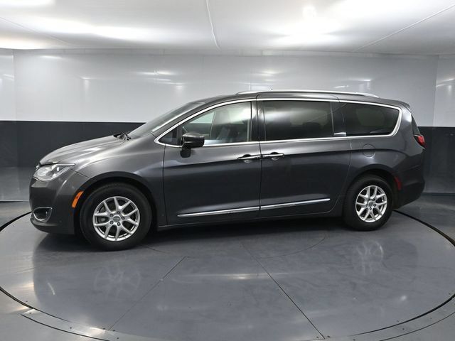 Used 2020 Chrysler Pacifica Touring-L FWD image 7