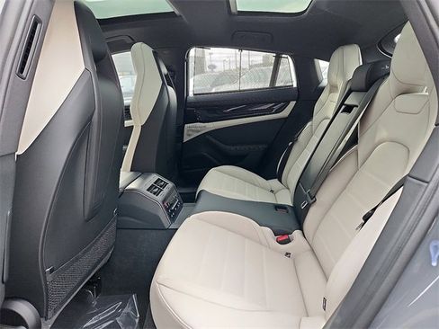 New 2026 Porsche Panamera 4 E-Hybrid image 12