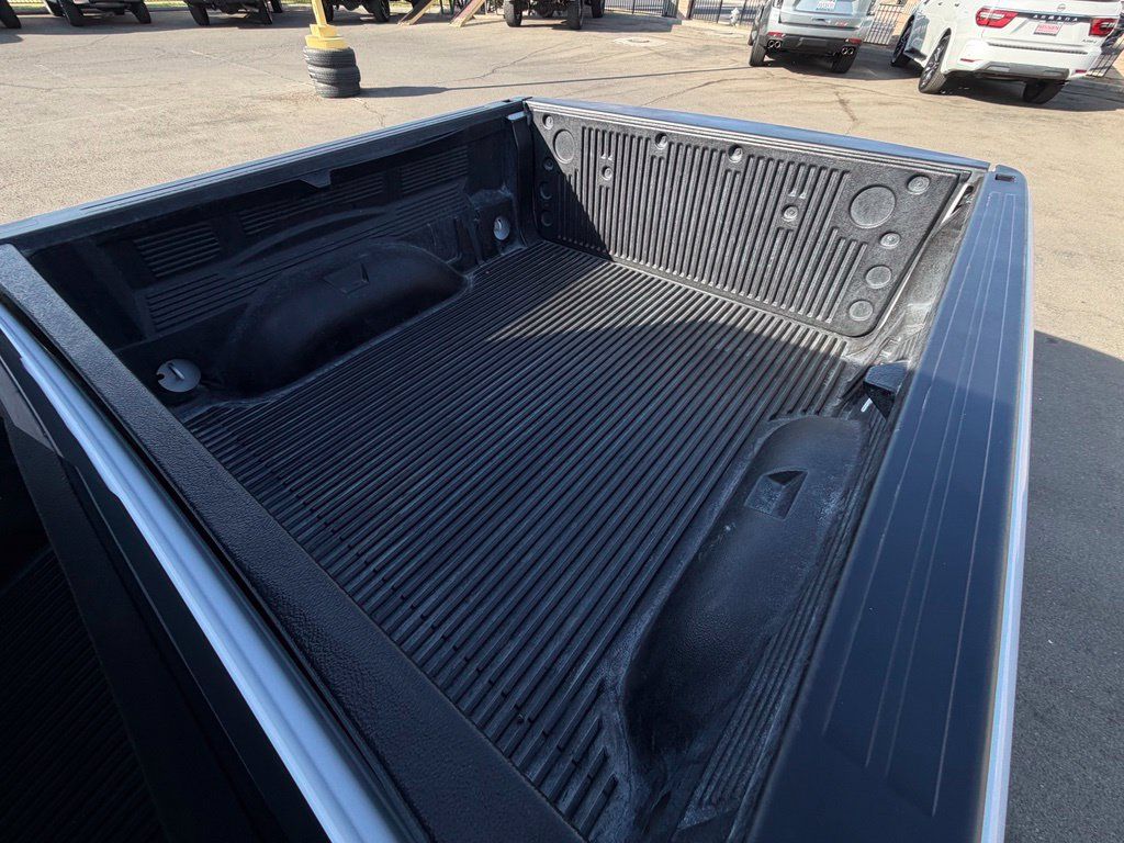Used 2025 RAM 1500 Laramie AWD/4WD image 10