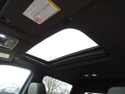 Used 2022 Chevrolet Silverado 2500 High Country w/ Z71 Off-Road Package image 13