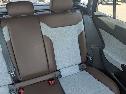 Certified 2023 Volkswagen ID.4 Pro AWD/4WD image 14