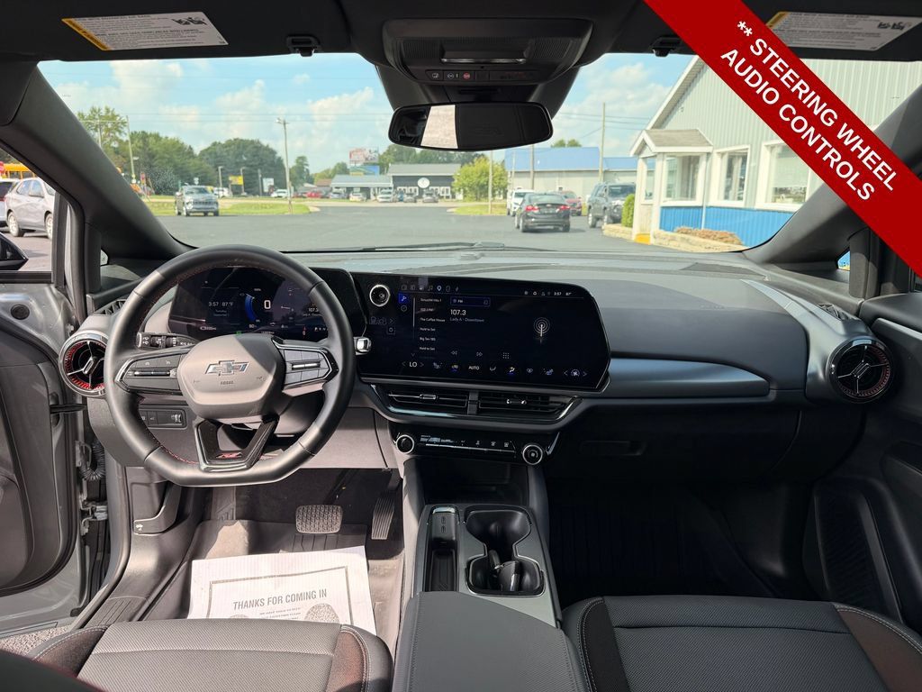 Used 2024 Chevrolet Equinox EV RS AWD/4WD image 16