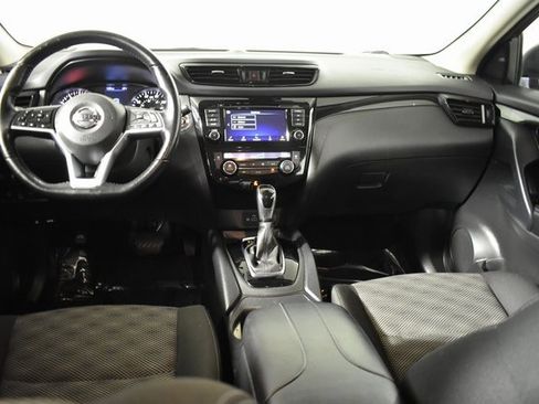 Certified 2021 Nissan Rogue Sport SV image 27