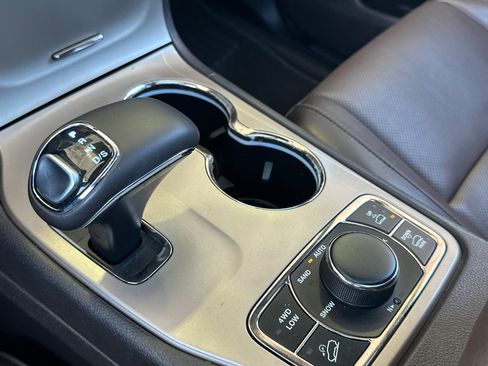 Used 2014 Jeep Grand Cherokee Summit AWD/4WD image 22