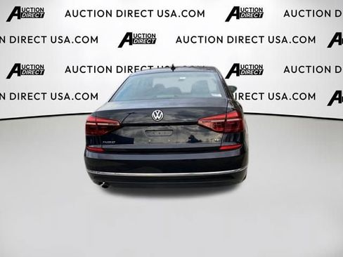 Used 2019 Volkswagen Passat 2.0T Wolfsburg image 6