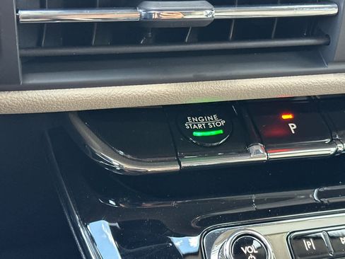 New 2025 Lincoln Corsair Premiere w/ Equipment Group 101A image 24