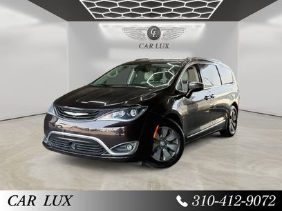Used 2018 Chrysler Pacifica Limited w/ Advanced Safetytec Group
