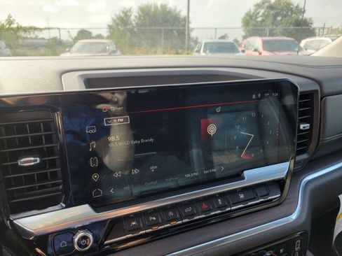 Certified 2023 GMC Sierra 1500 SLT w/ SLT Premium Plus Package image 21