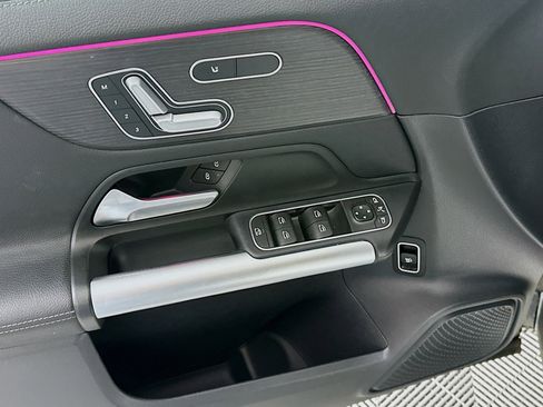 Used 2023 Mercedes-Benz GLA 250 4MATIC w/ Premium Package image 15