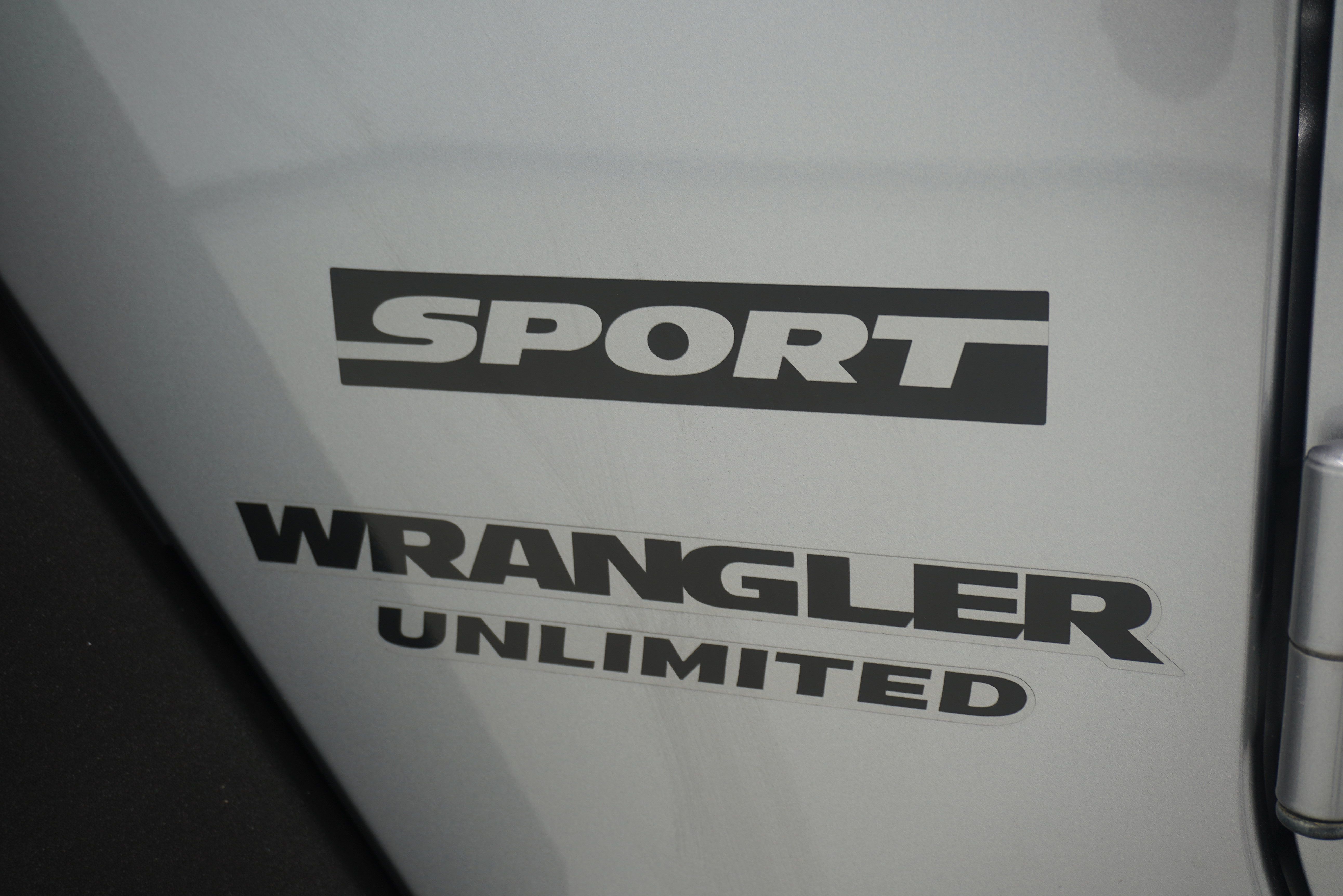 Used 2016 Jeep Wrangler Unlimited Sport AWD/4WD image 9
