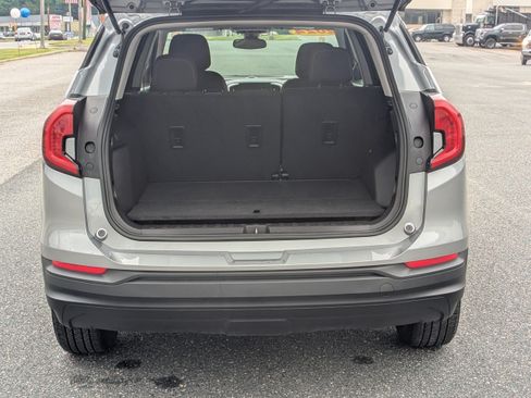 Used 2024 GMC Terrain SLE AWD/4WD image 8