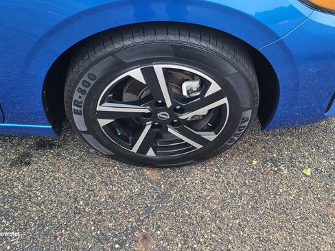 Used 2024 Nissan Sentra SV FWD image 15
