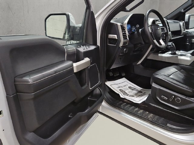 Used 2016 Ford F150 Lariat w/ Equipment Group 501A Mid AWD/4WD image 11