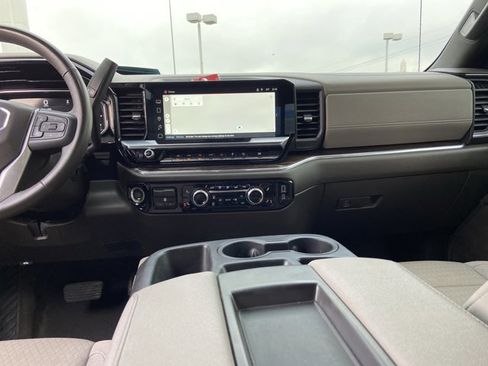 Used 2024 GMC Sierra 1500 SLE w/ Preferred Package image 14