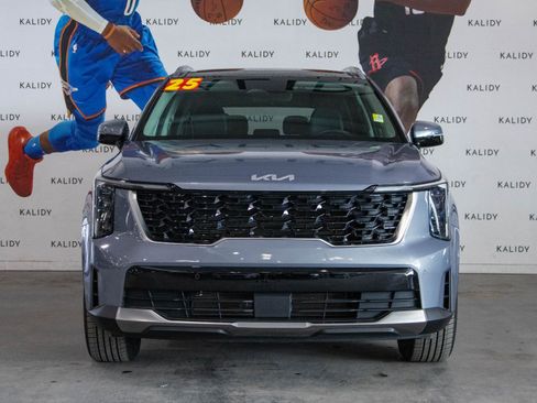 Used 2025 Kia Sorento S w/ Panoramic Sunroof Package image 21