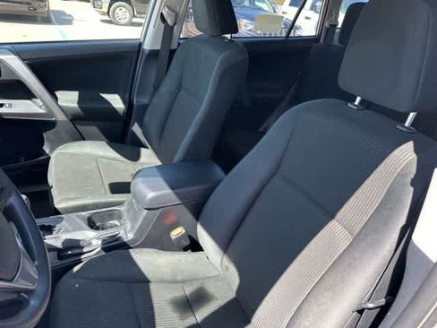 Used 2018 Toyota RAV4 LE w/ Carpet Mat Package image 4