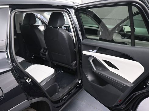 New 2026 Volkswagen Tiguan SE AWD/4WD image 42