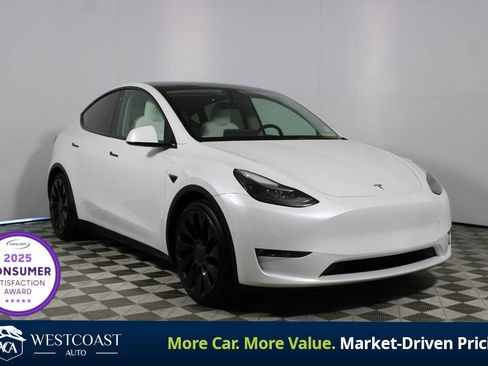Used 2022 Tesla Model Y Performance AWD/4WD image 1