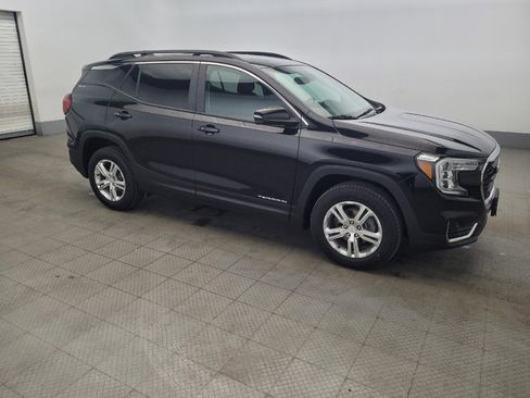 Used 2022 GMC Terrain SLE w/ Driver Convenience Package image 11
