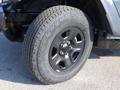 New 2026 Jeep Gladiator Sport image 12