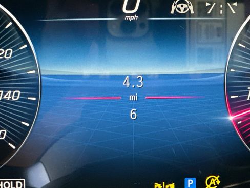 New 2026 Mercedes-Benz GLS 580 4MATIC image 35