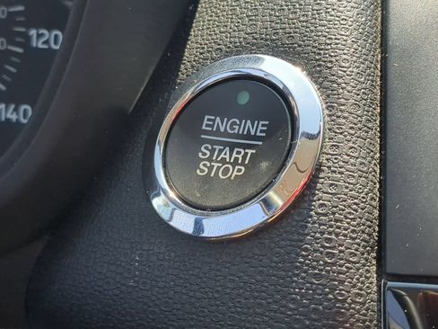 Used 2020 Ford EcoSport Titanium FWD image 17