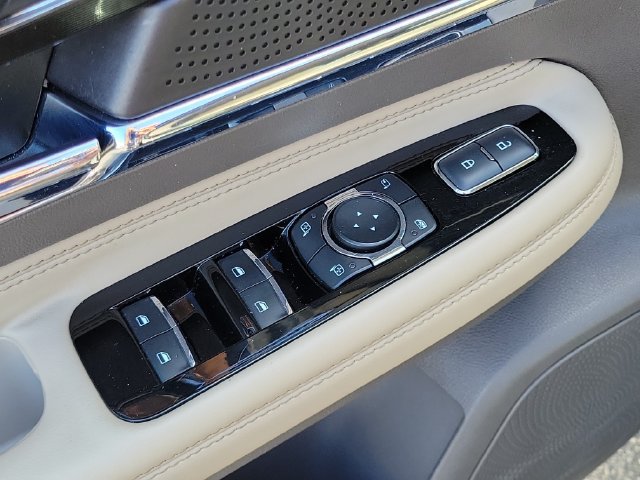 Used 2024 Lincoln Corsair FWD w/ Equipment Group 101A image 9