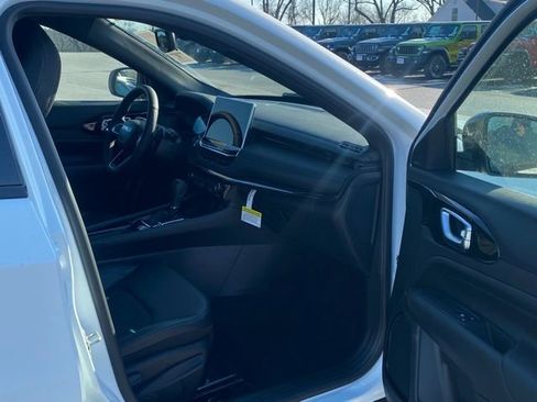 New 2026 Jeep Compass Latitude image 26