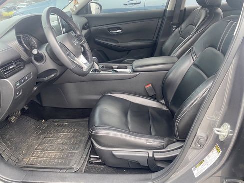 Used 2021 Nissan Sentra SV w/ Trunk Package image 10