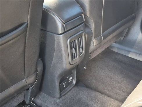Used 2018 Jeep Compass Limited w/ Navigation Group FWD image 17