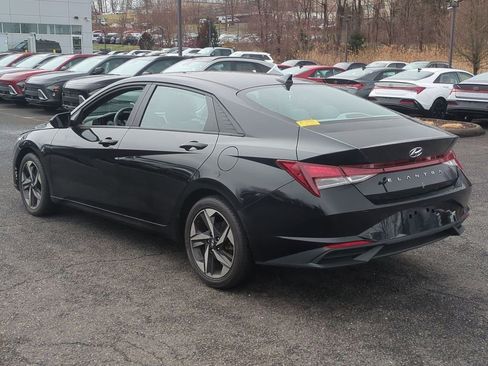 Certified 2023 Hyundai Elantra SEL w/ Convenience Package image 5