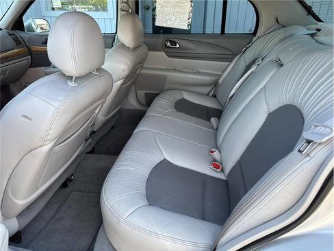 Used 2000 Lincoln Continental Base 4dr Sedan image 12
