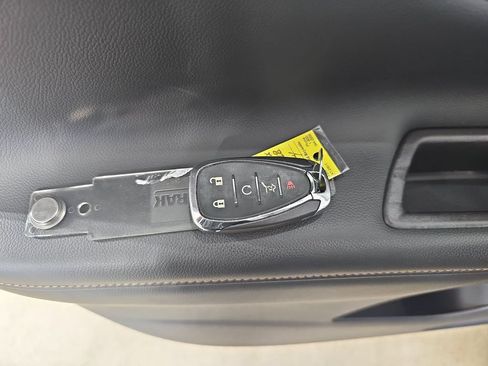 Used 2020 Chevrolet Equinox Premier FWD image 41