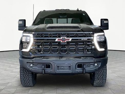 Used 2025 Chevrolet Silverado 2500 ZR2 w/ ZR2 Bison Edition image 2