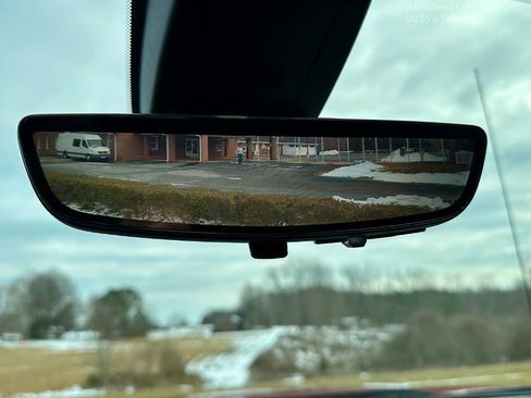 Used 2021 Chevrolet Silverado 1500 High Country w/ Technology Package image 34