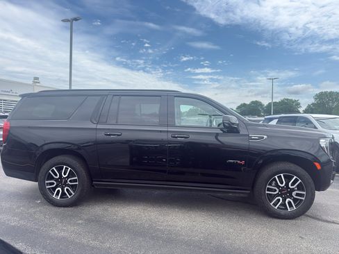 Certified 2023 GMC Yukon XL AT4 w/ AT4 Premium Plus Package AWD/4WD image 4