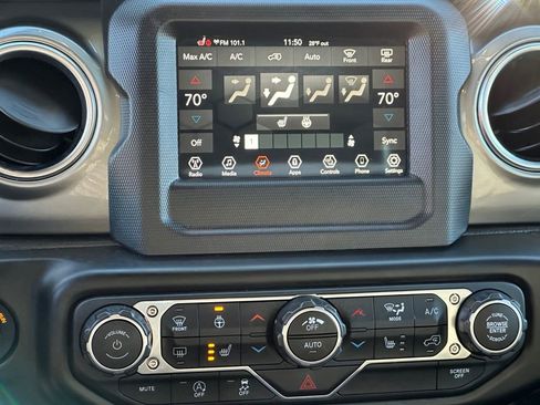 Used 2020 Jeep Wrangler Unlimited Sahara w/ Cold Weather Group image 15